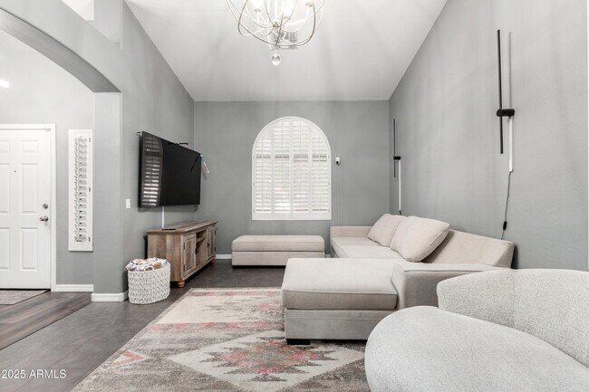 Photo - 5257 W Belmont Ave
