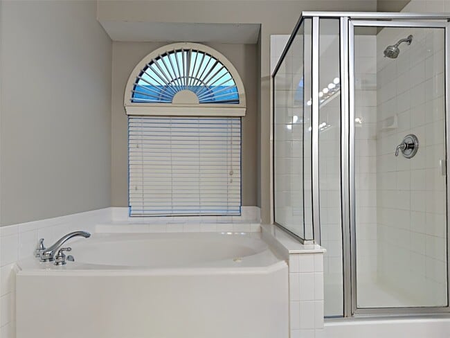 Photo - 16539 Mesa Point Dr