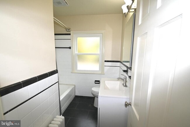 Photo - 8904 Flower Ave