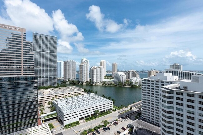 Photo - 950 Brickell Bay Dr Unidad 2208