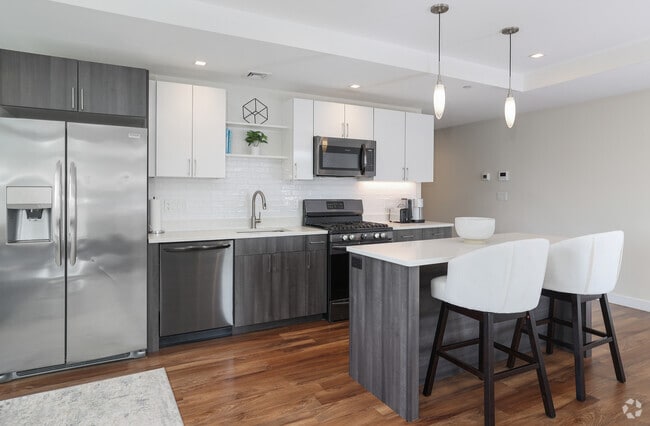 1BR, 1BA - 845SF - Kitchen
