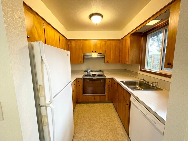 Photo - LR1261* Unit #24