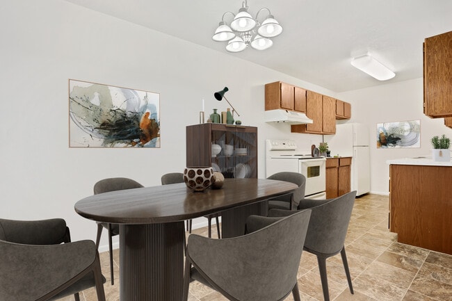Photo - Falcon Park Apartments