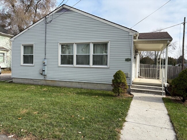 Photo - 3 Bedroom/1 Bath home for Rent