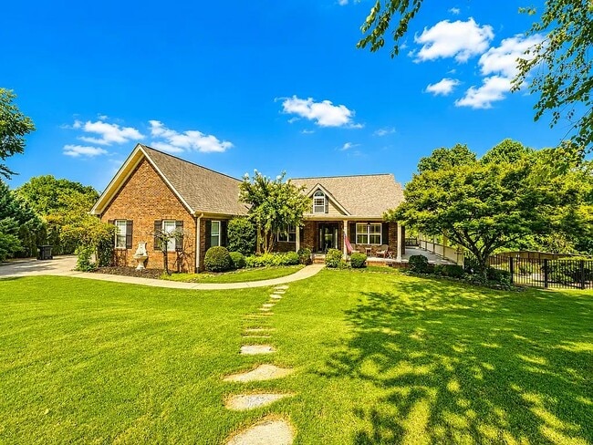 Photo - 128 Fox Farm Way