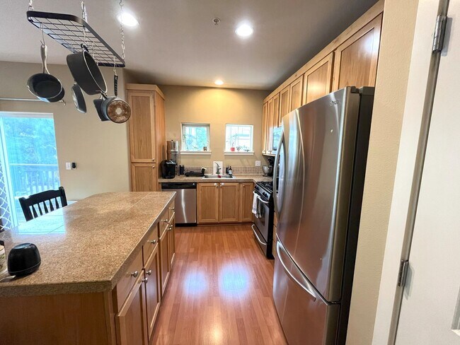 Photo - Charming 2-Bed Townhome in Sherwood with P...