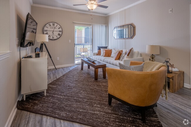 2BR 2BA - 1081SF - Living room