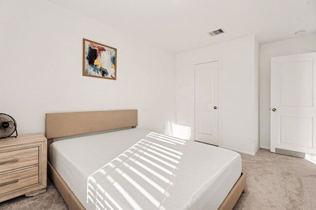 Photo - 9502 Brookside Point Dr