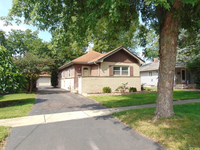 Building Photo - 14916 Arnold St Rental
