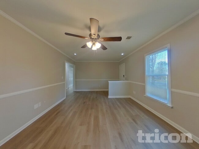 Photo - 308 Kenton Dr