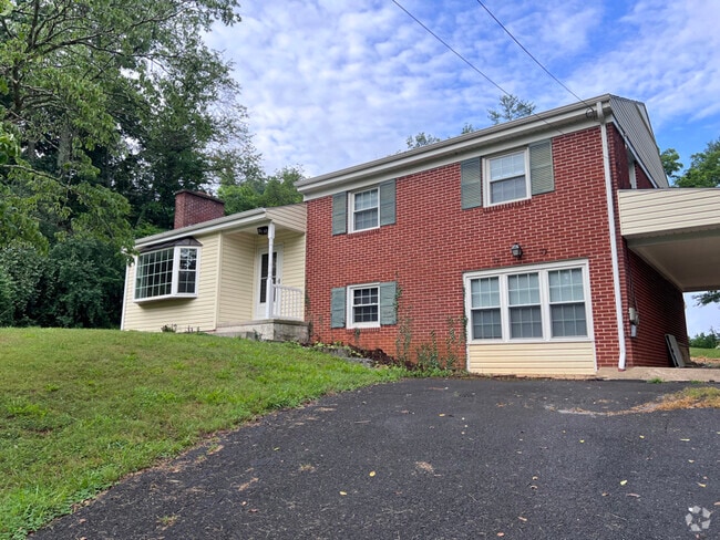 Building Photo - 707 Borden Rd Rental