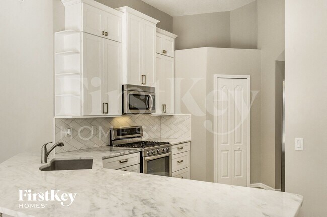 Photo - 1689 Austin Ln