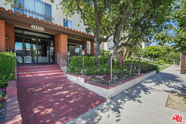 Photo - 12830 Burbank Blvd Condo Unit 212