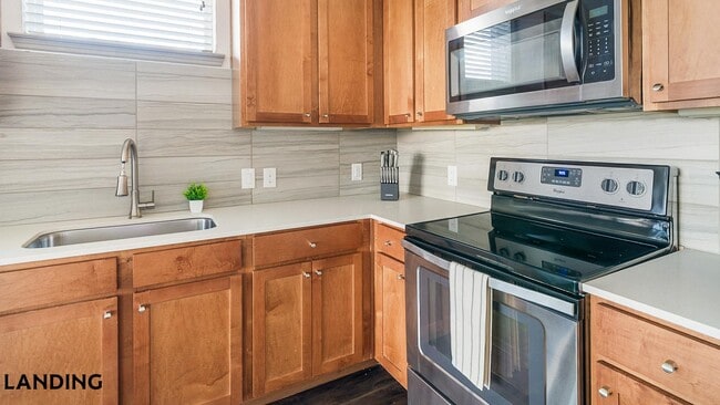 1711 Caroline St Unit 329