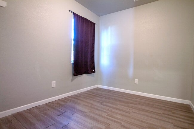 Photo - 247 W San Joaquin Ave