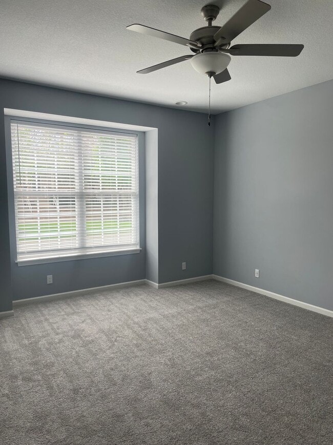 Photo - 15853 Foster