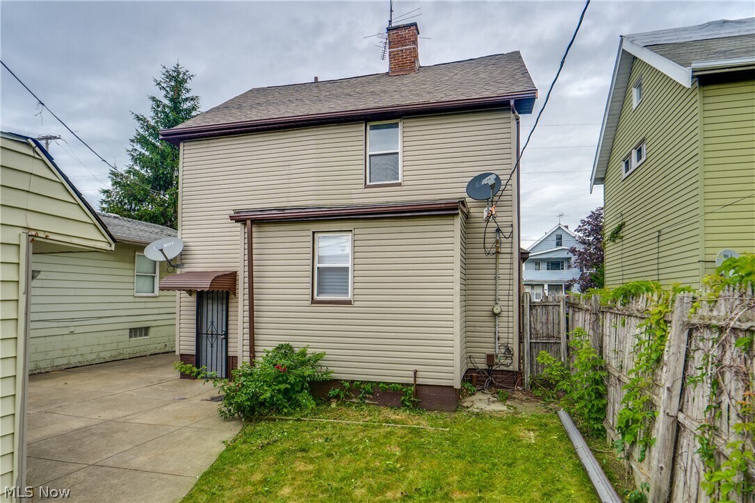 Photo - 934 Royal Rd