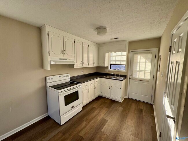 Photo - 433 Hargrove St Unit B