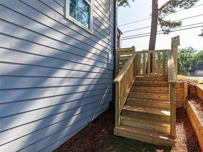Photo - 1569 Jonesboro Rd SE