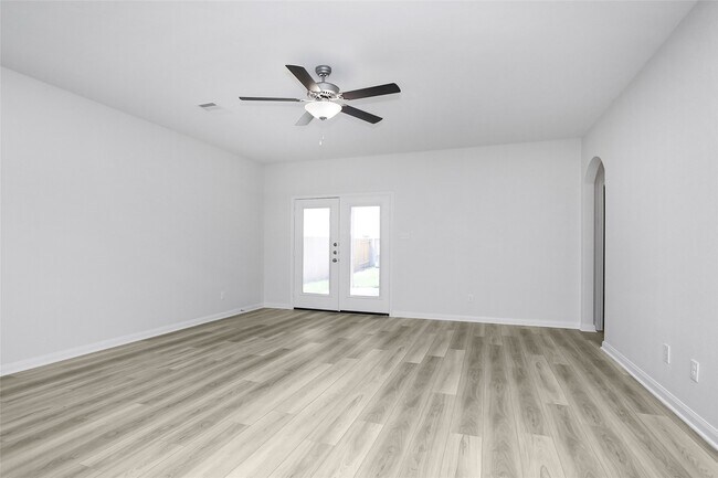 Photo - 432 Lone Rider Dr