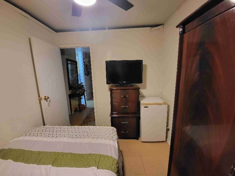 Photo - 3411 Irwin Ave Unit Shared Apartment