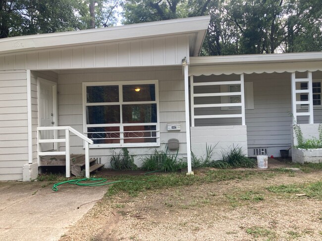 Building Photo - 1807 Jackson Bluff Rd Unit #1 Rental