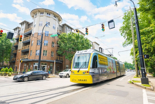 Photo - Elizabeth Square Apartments