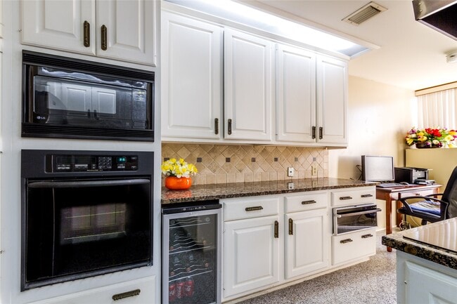 Photo - 3350 McCue Rd Unidad 201