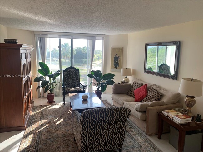 Building Photo - 3465 Via Poinciana Unit 503 Rental