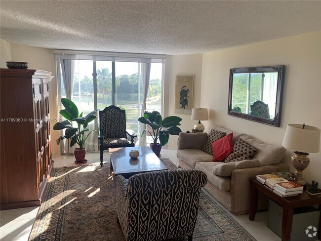 Building Photo - 3465 Via Poinciana Unit 503 Rental