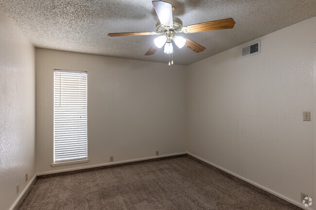 3BR, 2BR - 1,350SF - Bedroom