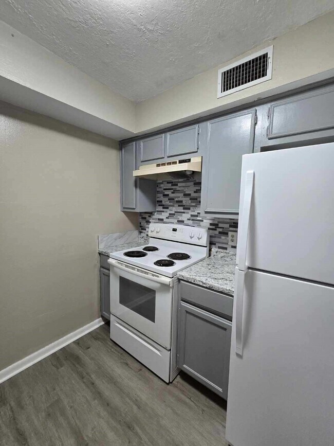 Photo - 1329 Windsor St Unit 2