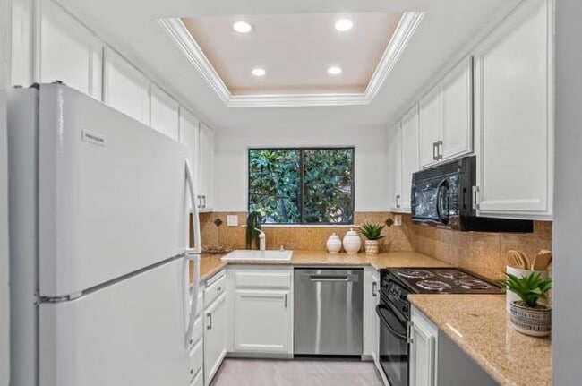 Photo - 999 Evelyn Terrace W Unidad 70
