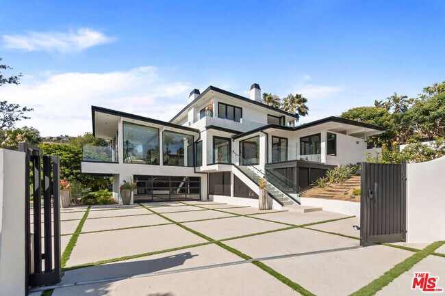 27187 Sea Vista Dr