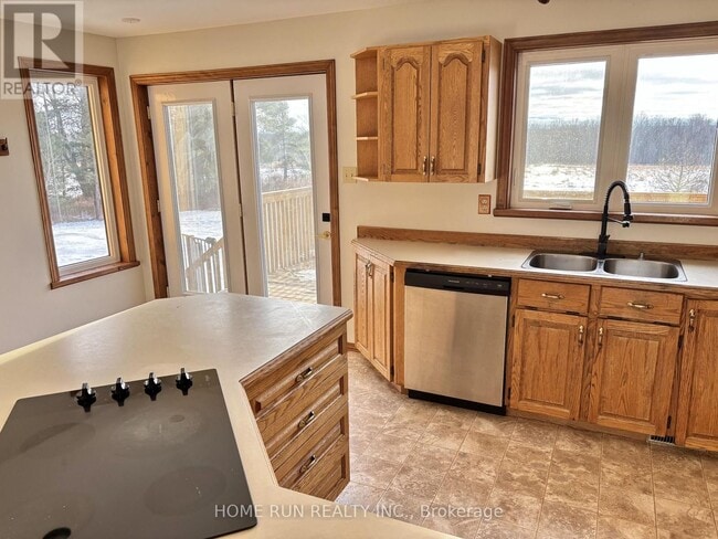 Photo - 3447 Greenland Rd