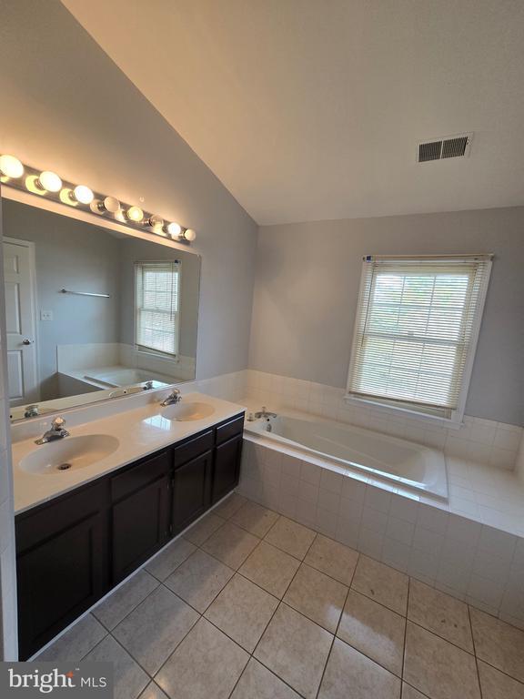 Photo - 7809 Koopman Ct