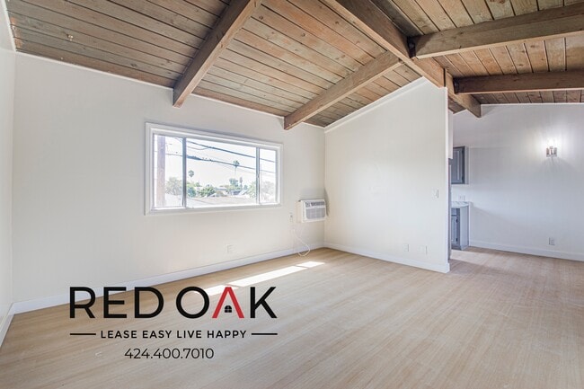 Building Photo - 7521 S Crenshaw Blvd Unit 7525-10