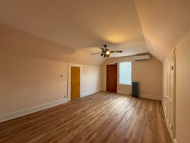 Photo - 347 Avenue C Unit 3