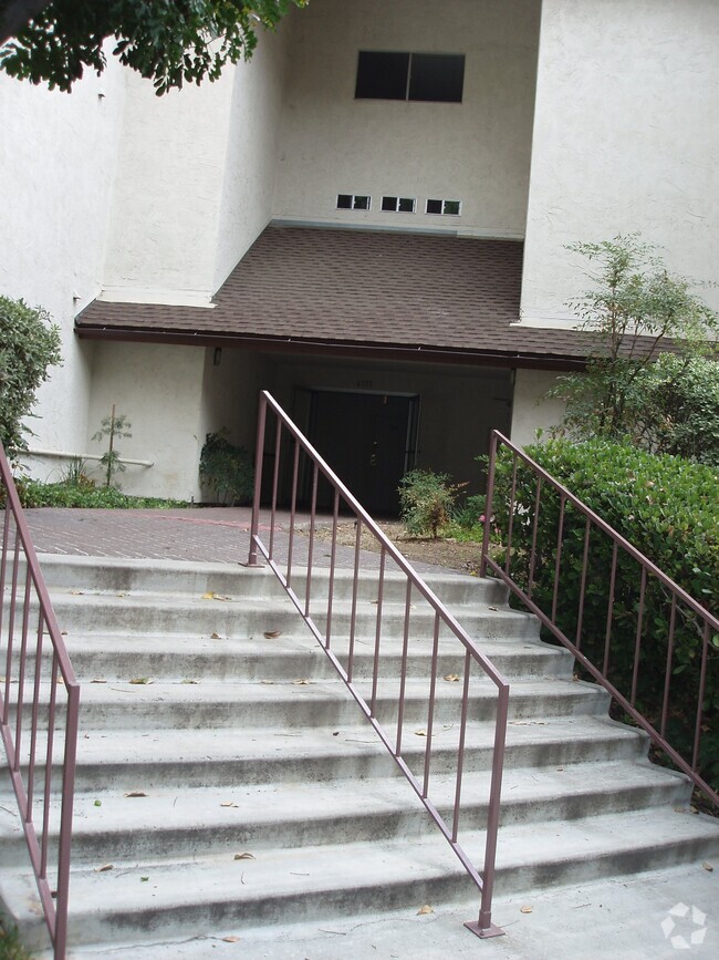 Building Photo - 6171 Rancho Mission Rd Unit 313 Rental