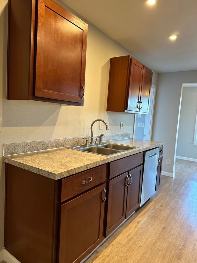 Photo - Updated House on 1/2 an Acre Near Spongs Landing Park! Pet Friendly!