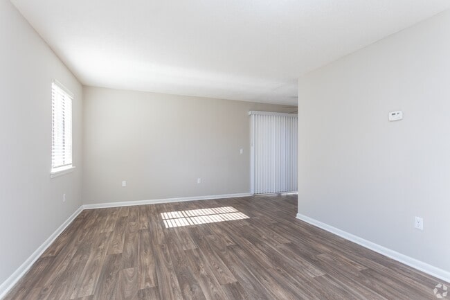 Photo - Rosen at North Hills