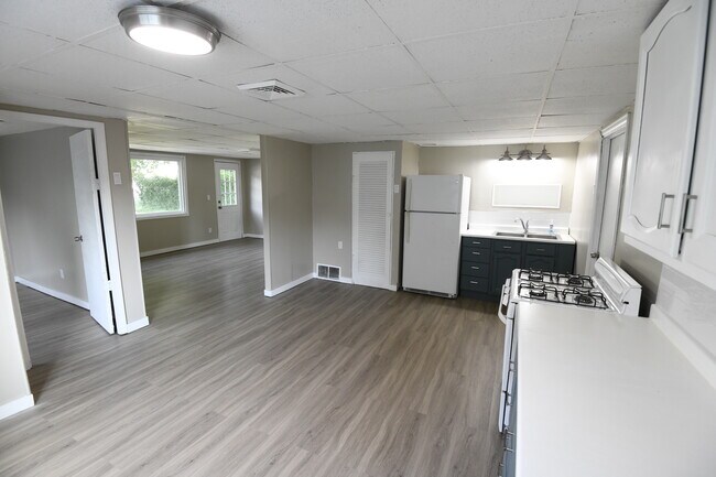 Photo - 103 Stinson St