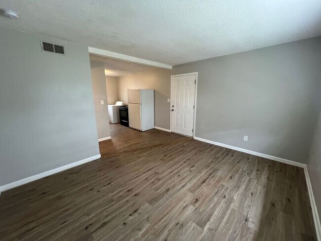 Photo - 1576 20th St N Unidad C Rental