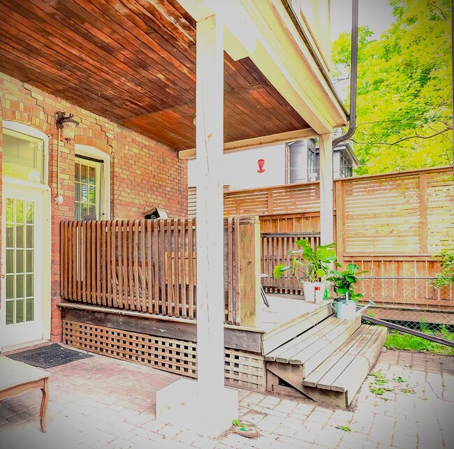 Building Photo - 129 Indian Rd Unit One bed Garden Suite