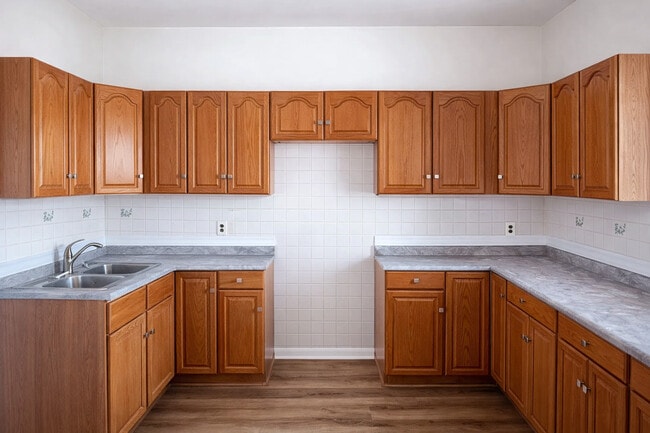 Photo - 1539 W 71st St