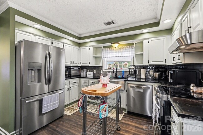 Photo - 2166 Statesville Hwy