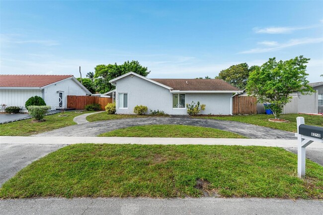 Photo - 8250 SW 3rd Pl House
