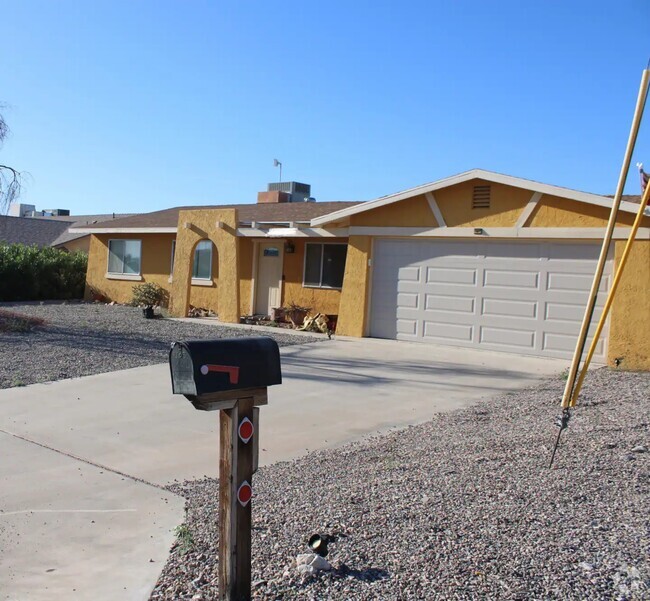 Building Photo - 1815 Palo Verde Blvd S Rental