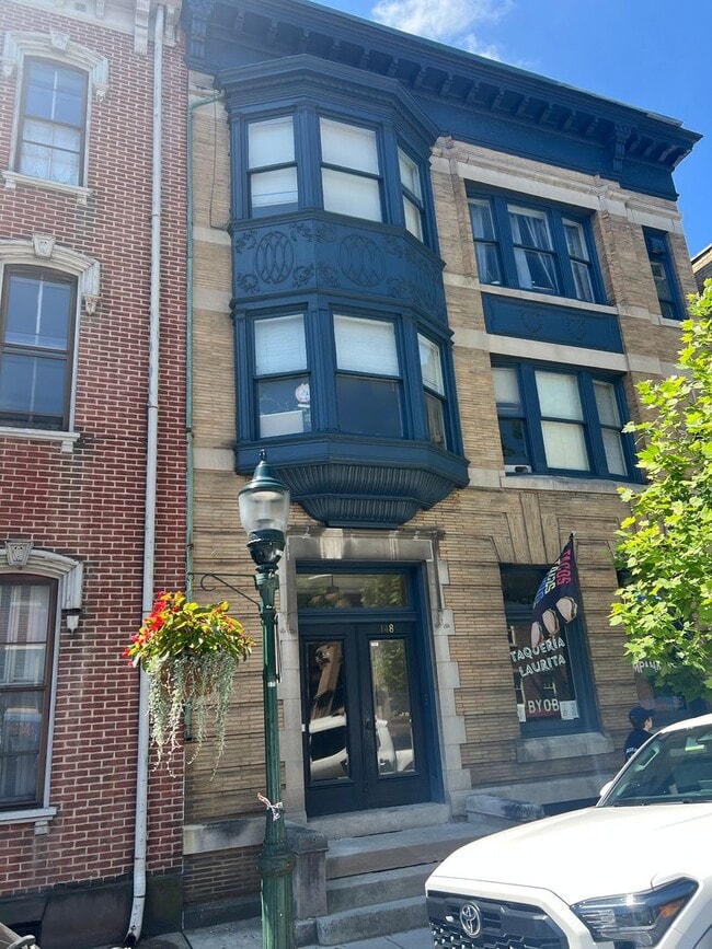 Building Photo - 148 W High St Unit Apt 1