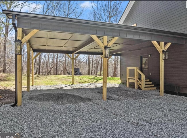 Photo - 747 Golden Ave